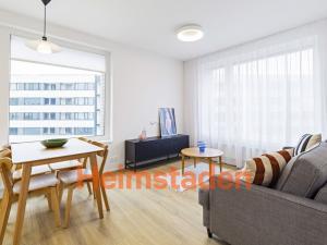 Pronájem bytu 2+kk, Praha - Holešovice, U Pergamenky, 48 m2