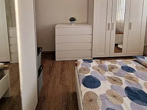 Pronájem bytu 2+kk, Praha - Zličín, Tasovská, 42 m2