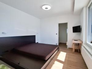 Pronájem bytu 2+kk, Praha - Stodůlky, Klementova, 67 m2