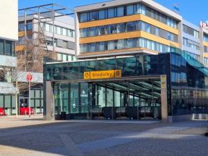 Pronájem bytu 2+kk, Praha - Stodůlky, Klementova, 67 m2