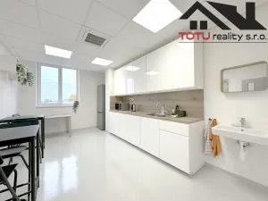 Pronájem obchodního prostoru, Jaroměř, Jezbinská, 404 m2
