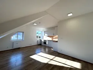 Pronájem bytu 1+kk, Nupaky, Nupacká, 42 m2