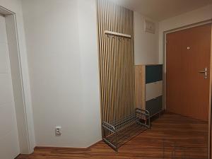 Pronájem bytu 2+kk, Praha - Vysočany, Novovysočanská, 43 m2