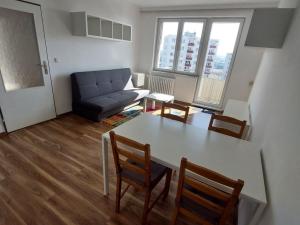 Pronájem bytu 2+kk, Tábor, Varšavská, 43 m2