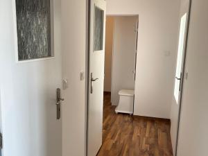 Pronájem bytu 2+kk, Tábor, Varšavská, 43 m2