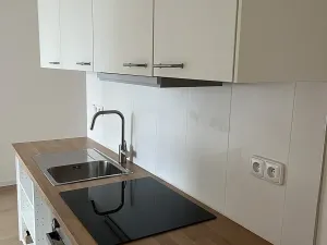 Prodej bytu 2+kk, Praha - Řepy, Španielova, 37 m2