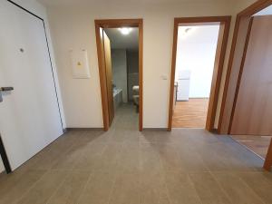 Pronájem bytu 2+kk, Praha - Vysočany, Smržových, 58 m2