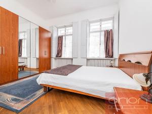 Pronájem bytu 3+1, Praha - Malá Strana, Sněmovní, 85 m2