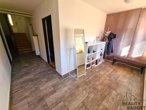 Prodej vícegeneračního domu, Křtiny, 294 m2