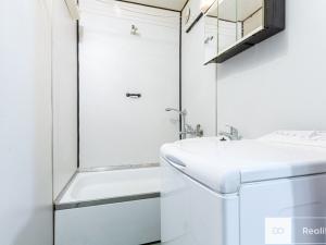 Pronájem bytu 2+kk, Praha - Hlubočepy, Pivcova, 48 m2