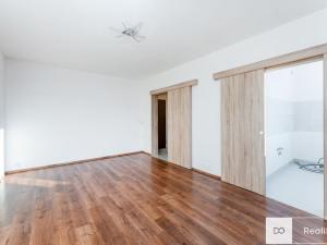 Prodej bytu 1+kk, Praha - Háje, Schulhoffova, 30 m2