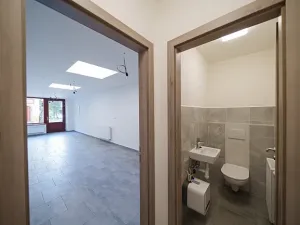 Pronájem obchodního prostoru, Jindřichův Hradec, Rybniční, 40 m2