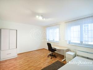 Pronájem bytu 1+kk, Praha - Libeň, Na žertvách, 32 m2