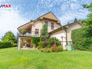 Prodej vícegeneračního domu, Černolice, Pod Hůrkou, 420 m2