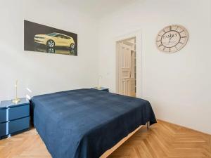 Pronájem bytu 2+kk, Praha - Bubeneč, Šmeralova, 51 m2