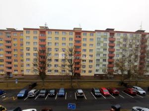 Pronájem bytu 2+1, Ostrov, Jungmannova, 58 m2