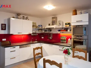 Prodej ubytování, Černolice, Pod Hůrkou, 420 m2