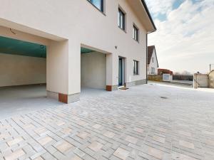 Prodej bytu 2+kk, Praha - Horní Počernice, Slatiňanská, 108 m2