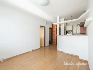Pronájem bytu 2+kk, Praha - Modřany, Pertoldova, 41 m2