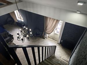 Prodej atypického bytu, Karlovy Vary, Foersterova, 99 m2