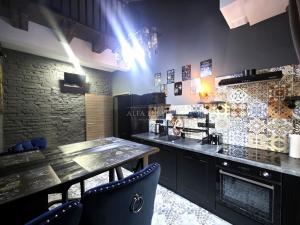 Prodej atypického bytu, Karlovy Vary, Foersterova, 99 m2