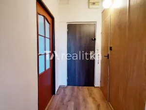 Pronájem bytu 2+kk, Karviná, Slovenská, 37 m2