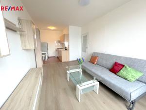 Pronájem bytu 2+kk, Praha - Braník, Novodvorská, 40 m2