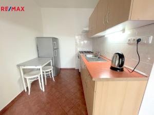 Pronájem bytu 2+kk, Praha - Braník, Novodvorská, 40 m2