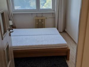 Pronájem bytu 2+kk, Praha - Lhotka, Novodvorská, 40 m2