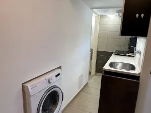 Pronájem bytu 1+kk, Praha - Střešovice, Na Hubálce, 25 m2