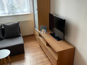 Pronájem bytu 2+kk, Praha - Hloubětín, Hostavická, 30 m2