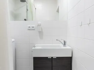 Pronájem bytu 2+kk, Praha - Podolí, Jeremenkova, 46 m2