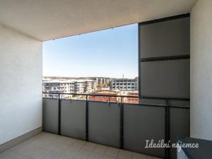 Pronájem bytu 1+kk, Praha - Vysočany, Podkovářská, 30 m2