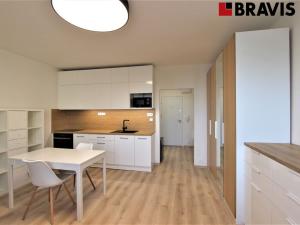 Pronájem bytu 1+kk, Brno - Líšeň, Elplova, 32 m2