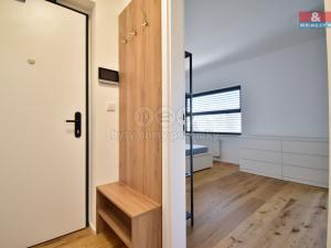 Pronájem bytu 1+kk, Praha - Hlubočepy, Kurandové, 36 m2