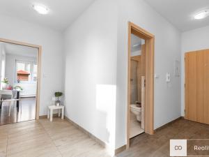 Prodej bytu 2+kk, Cerhenice, 52 m2