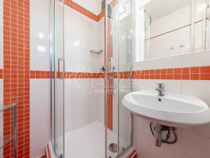 Pronájem bytu 2+1, Praha - Holešovice, Vrbenského, 51 m2