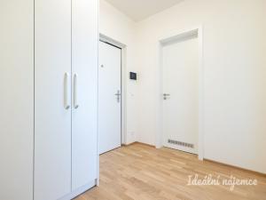 Pronájem bytu 2+kk, Praha - Vysočany, Pechmanových, 53 m2