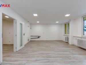 Pronájem bytu 4+kk, Praha - Kobylisy, Pohnertova, 86 m2