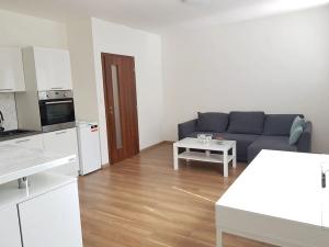 Prodej bytu 2+kk, Statenice, 47 m2