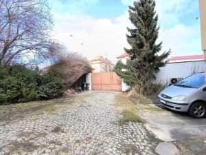 Prodej ubytování, Praha - Libeň, V Holešovičkách, 670 m2
