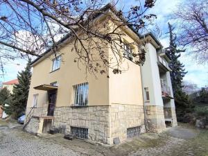 Prodej ubytování, Praha - Libeň, V Holešovičkách, 670 m2