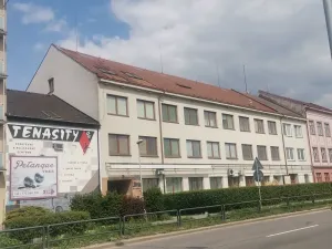 Pronájem obchodního prostoru, Pardubice, 80 m2