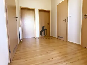 Pronájem bytu 3+kk, Praha - Kamýk, U Kamýku, 70 m2