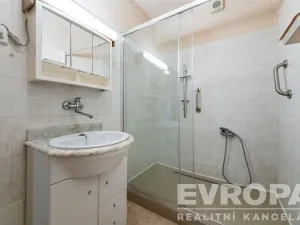 Prodej rodinného domu, Jesenice, Budějovická, 400 m2