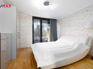Prodej bytu 2+kk, Karlovy Vary, Pražská silnice, 63 m2