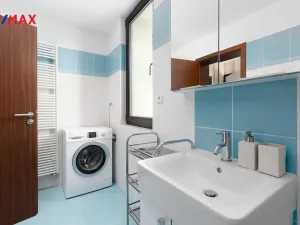 Prodej bytu 2+kk, Karlovy Vary, Pražská silnice, 63 m2