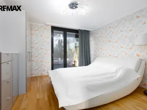 Prodej bytu 2+kk, Karlovy Vary, Pražská silnice, 63 m2