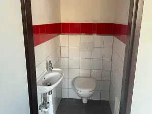 Pronájem obchodního prostoru, Praha - Radotín, Horymírovo náměstí, 22 m2