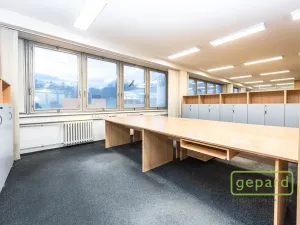 Pronájem kanceláře, Praha - Motol, Plzeňská, 653 m2